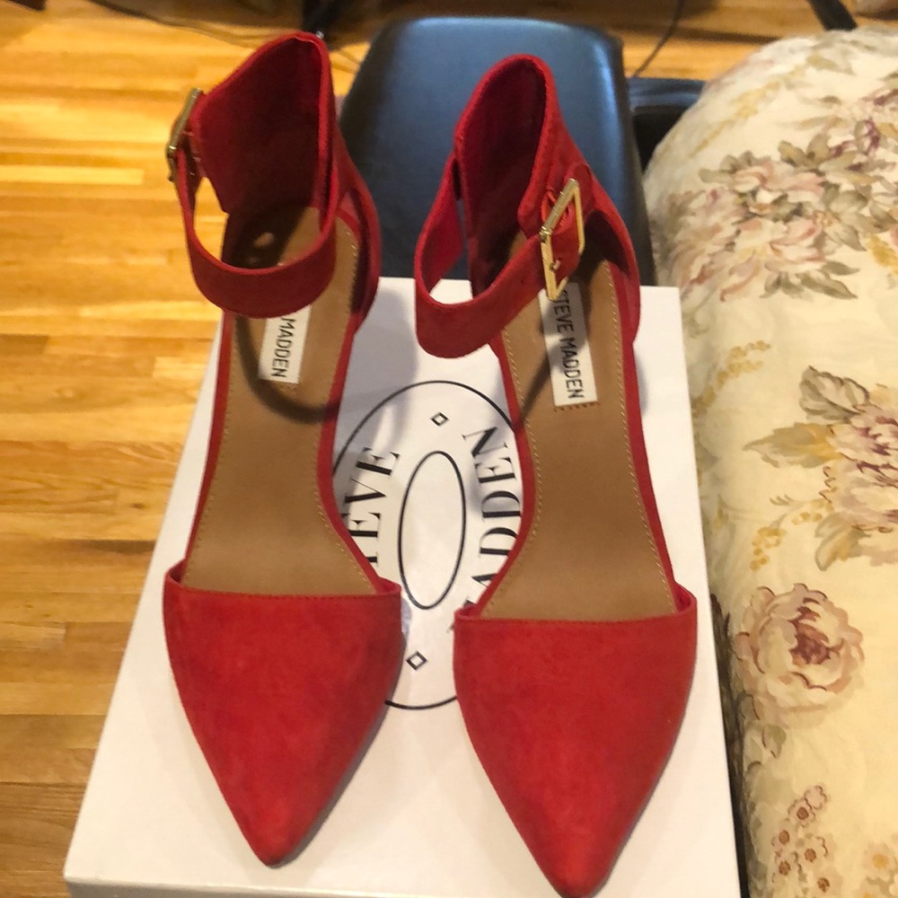 Steve Madden Red suede ankle strap heels